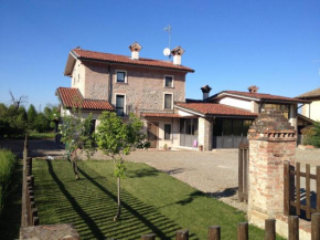 Отель B&B La Corte  Вигольцоне